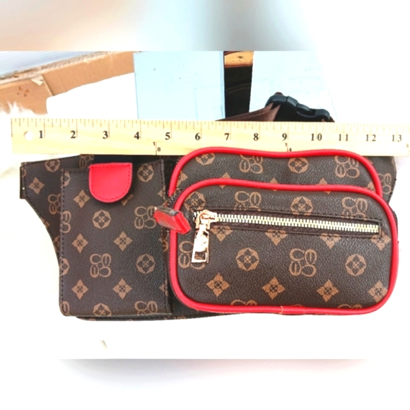 The SHOW STOPPER Fanny Pack - Picture 12 of 16